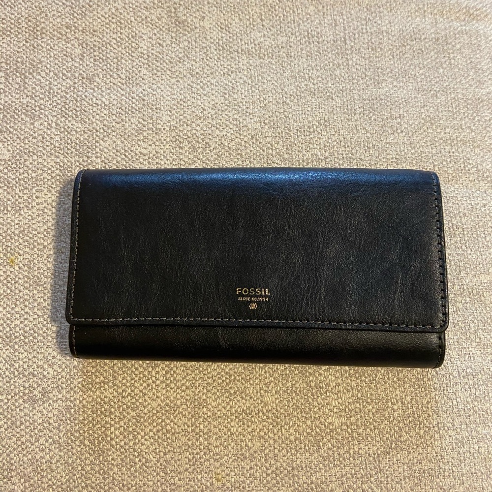 Fossil Sydney Flip Wallet w/ Teal Interior NWT